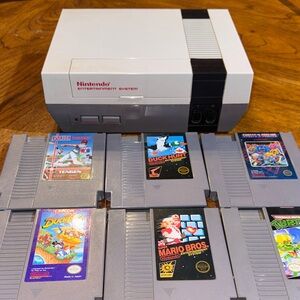 Nintendo Entertainment System NES Console - Gray (NES-001)